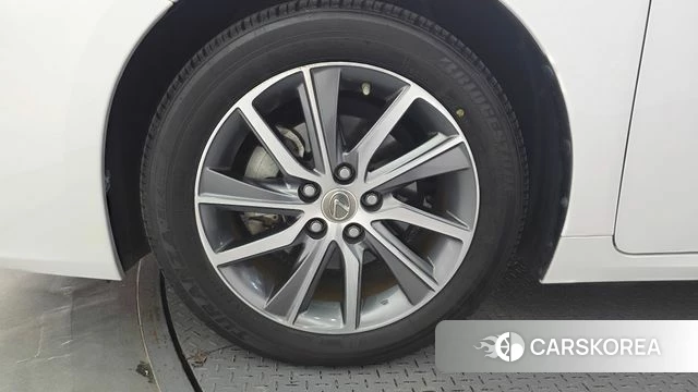Lexus New ES300h id 4795046 из Кореи 25