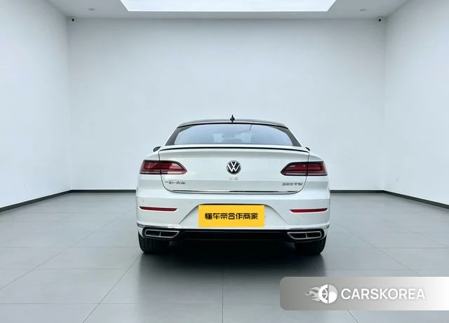 Volkswagen CC 2023 Белый из Китая, фото 5