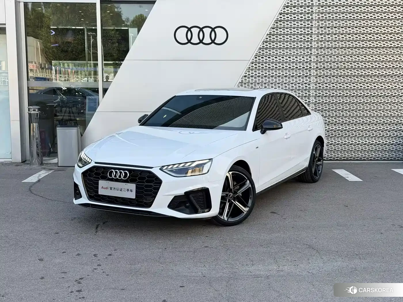 Audi A4L id 4681179 из Китая 17