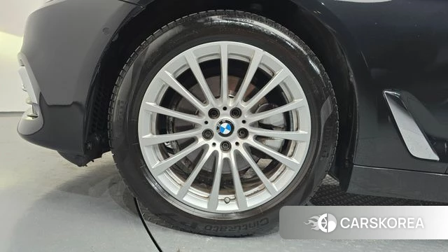 BMW 5 Series (G30) id 4746535 из Кореи 26