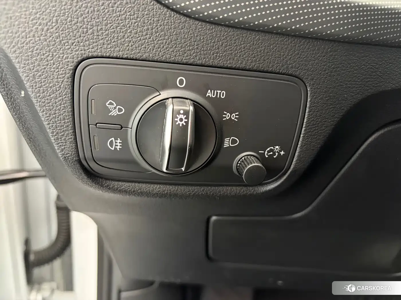 Audi Q2L id 4589284 из Китая 16