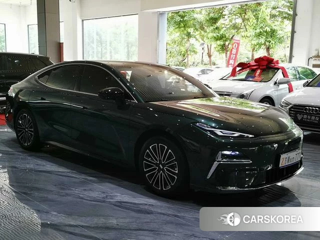 Geely Galaxy Galaxy Sparkle 8 PHEV id 4220909 из Китая 24
