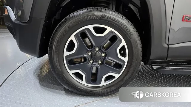 Jeep Renegade id 3325114 из Кореи 15