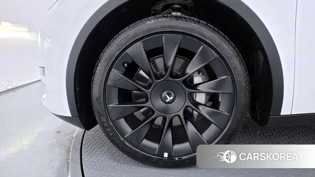 Tesla Model Y id 3410223 из Кореи 15