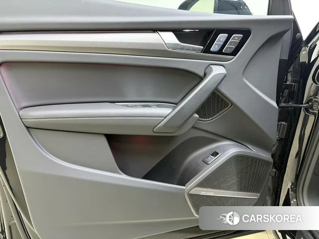 Audi Q5L id 4266036 из Китая 14