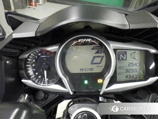 Проданный Yamaha FJR 1300 ABS id 3999474 из Японии, фото 19