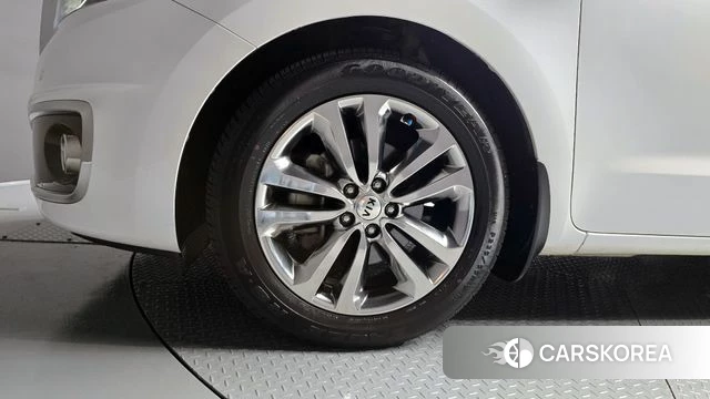 Kia All New Carnival id 4345804 из Кореи 15