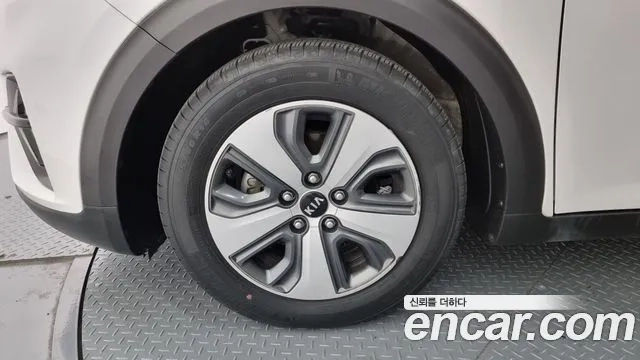 Kia The New Niro id 2859712 из Кореи 15