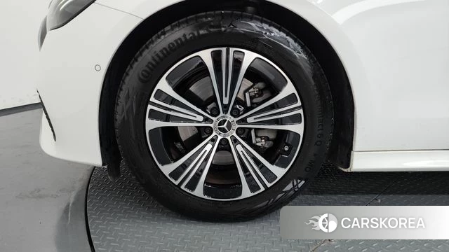 Mercedes-Benz E-Class W214 id 4527845 из Кореи 28