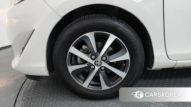 Toyota Prius C id 4557969 из Кореи 28