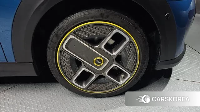 Mini Cooper Electric id 3507788 из Кореи 15