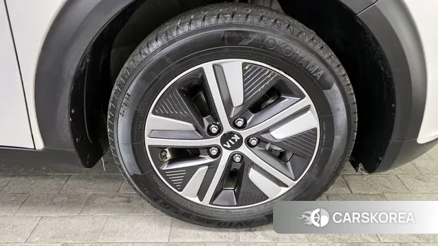 Kia The New Niro id 3635878 из Кореи 15