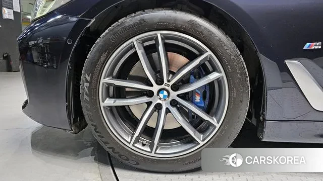 BMW 5 Series (G30) id 3448878 из Кореи 15