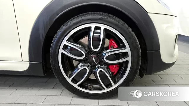 Mini Cooper S id 3292410 из Кореи 15