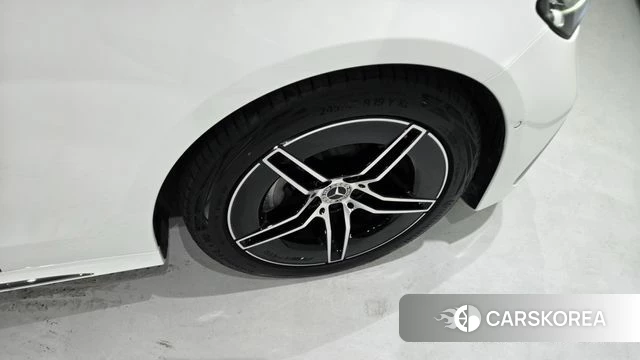 Mercedes-Benz E-Class W214 id 4584157 из Кореи 15