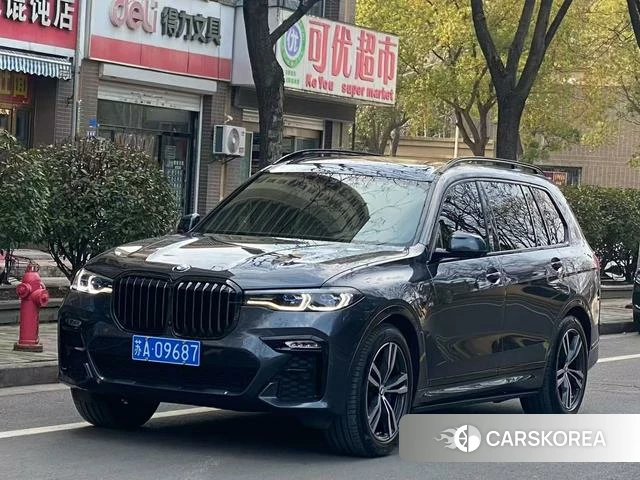 BMW X7 2022 Темно-серый из Китая, фото 5