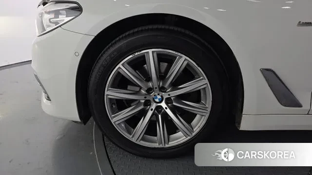 BMW 5 Series (G30) id 3612570 из Кореи 15