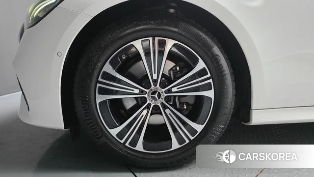Mercedes-Benz E-Class W214 id 4602546 из Кореи 27