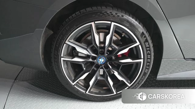 BMW i4 id 4792692 из Кореи 30