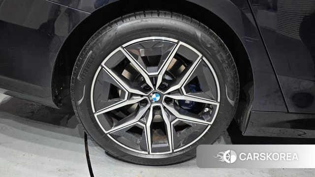 BMW 5 Series (G60) id 4634982 из Кореи 15
