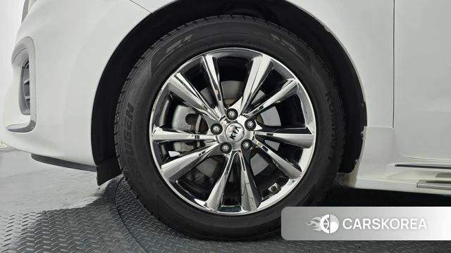 Kia The New Carnival id 4689398 из Кореи 28