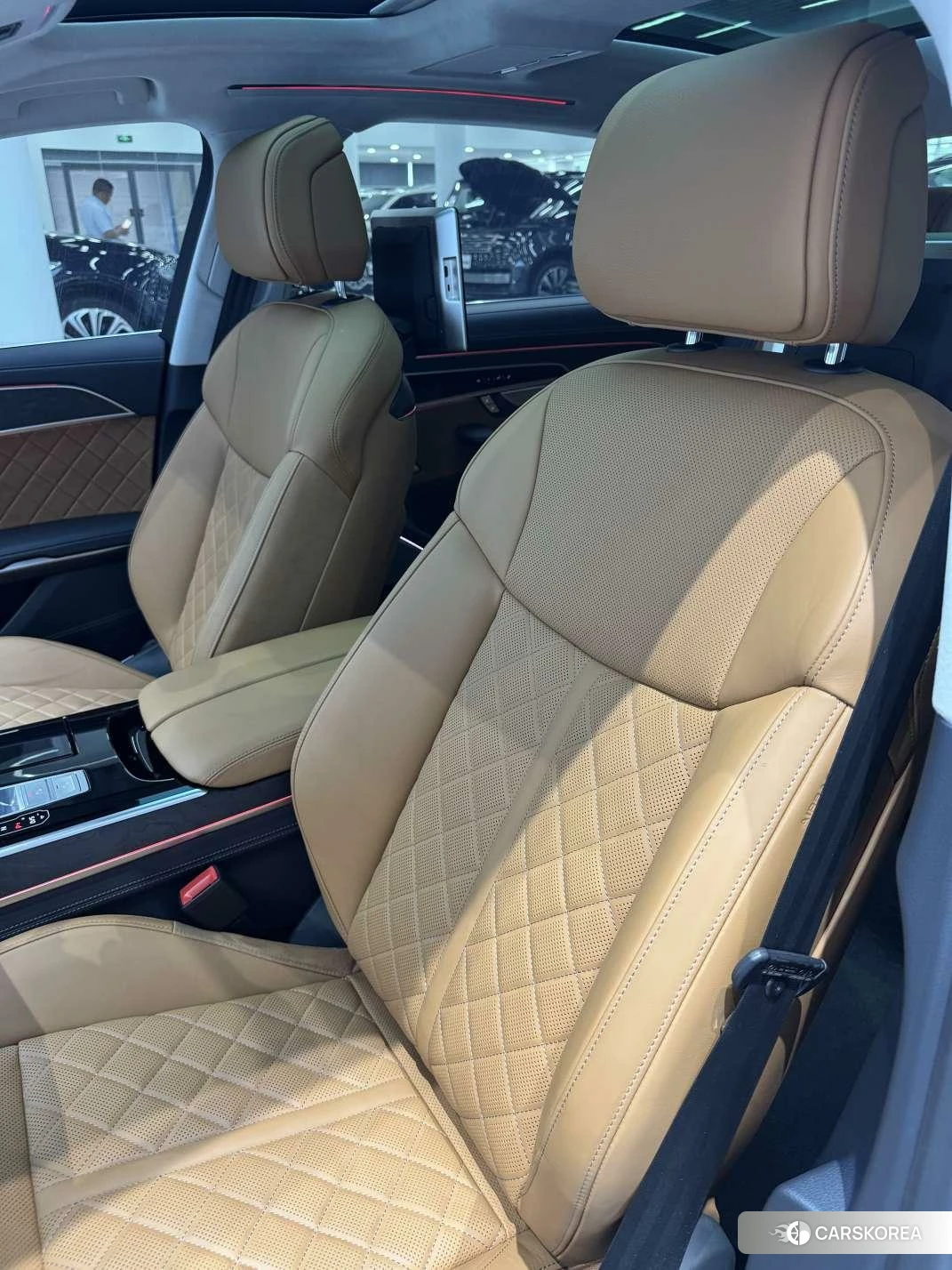 Audi A8 id 4498553 из Китая 10