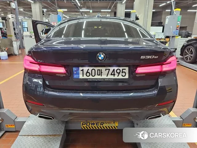 BMW 5 Series (G30) id 3054541 из Кореи 8