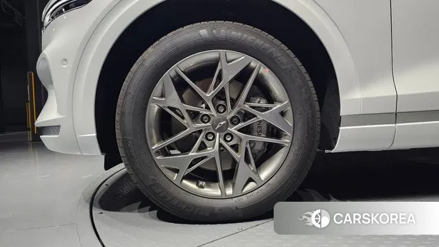 Genesis GV70 id 3752000 из Кореи 15