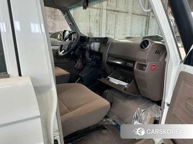 Toyota Land Cruiser 70 Series id 4263215 из Китая 12