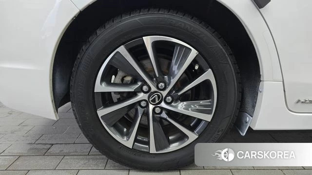 Lexus CT200h id 4605399 из Кореи 15