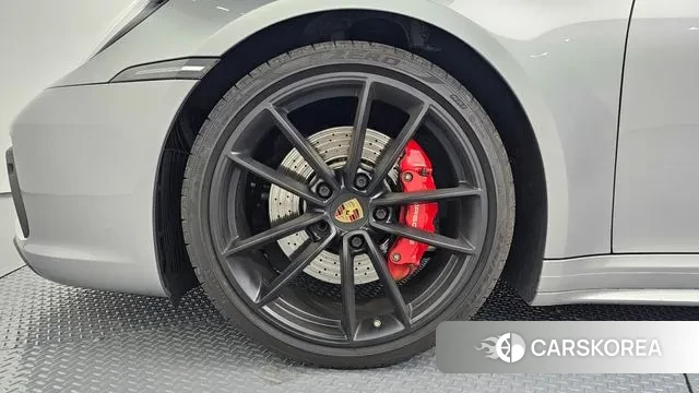 Porsche 911(992) id 3567920 из Кореи 15