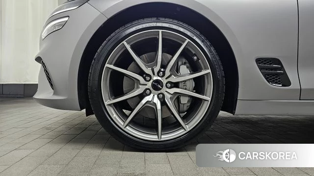Genesis The New G70 id 4243525 из Кореи 31