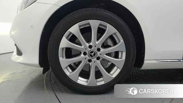 Mercedes-Benz E-Class W213 id 4384378 из Кореи 26