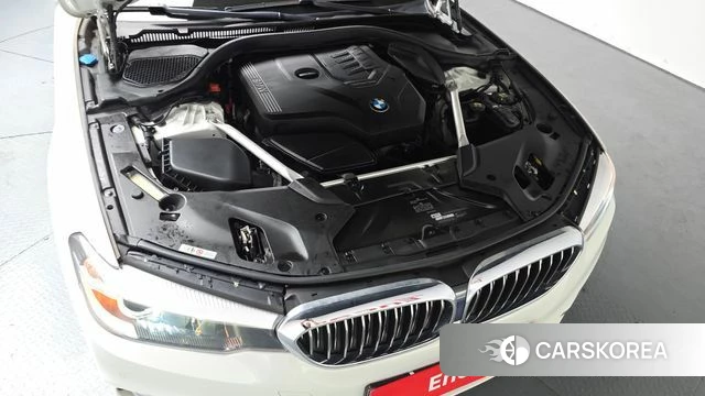 BMW 5 Series (G30) id 4019687 из Кореи 15