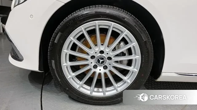 Mercedes-Benz E-Class W213 id 3611824 из Кореи 15