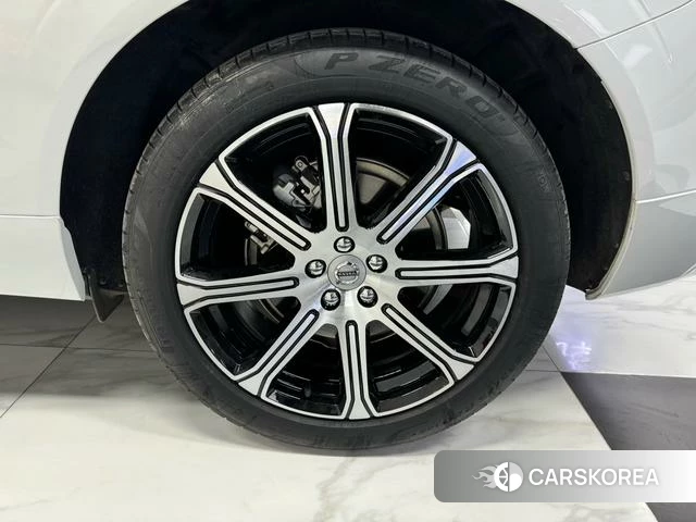 Volvo XC60 PHEV id 3889109 из Китая 14