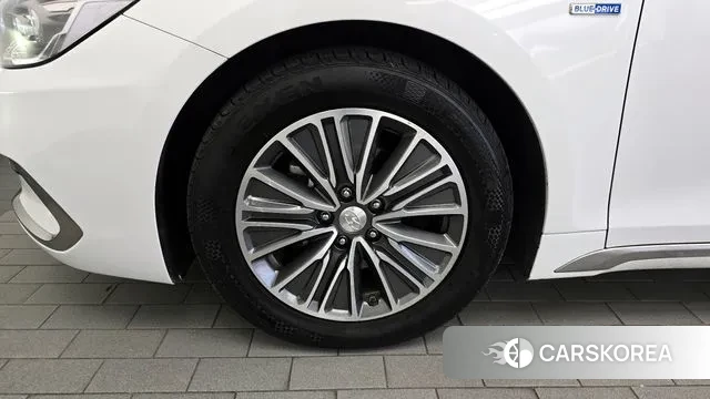 Hyundai Grandeur IG Hybrid id 3302875 из Кореи 15