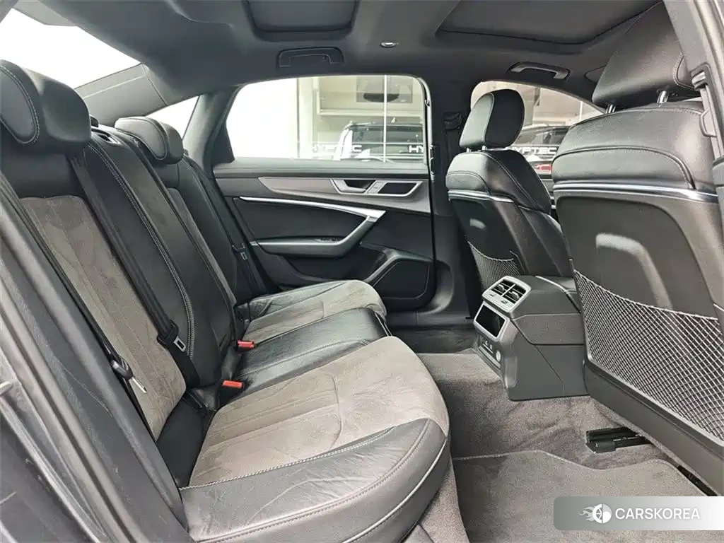 Audi A6L id 4600427 из Китая 11