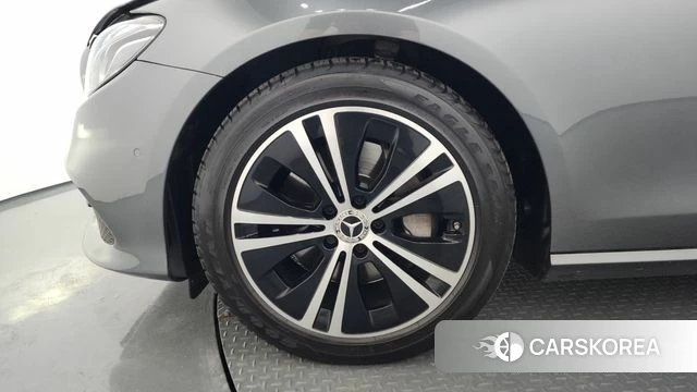 Mercedes-Benz E-Class W213 id 4573857 из Кореи 31