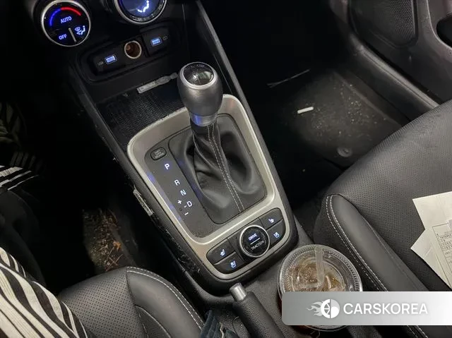 Hyundai Venue 2021 Белый из Кореи, фото 5