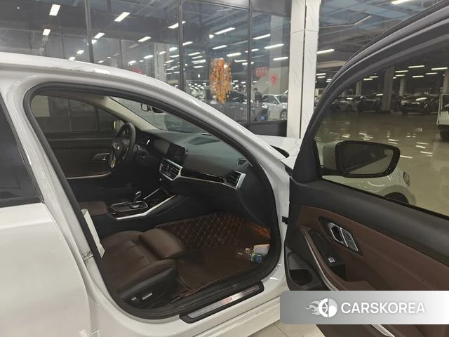 BMW 3 series id 4278856 из Китая 9