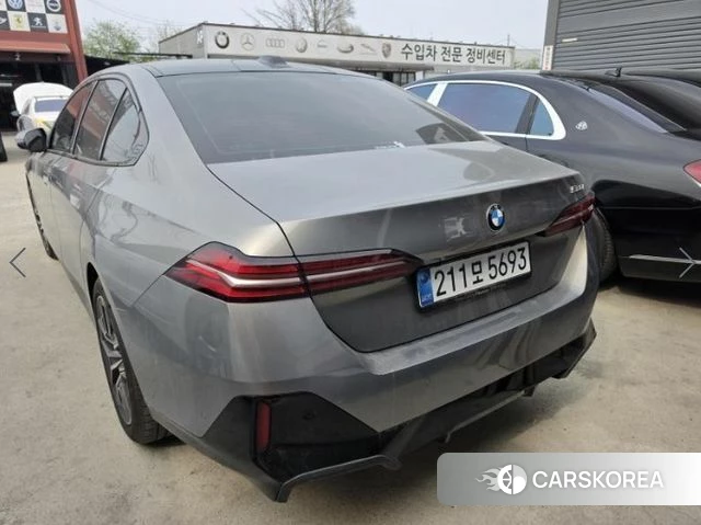 BMW 5 Series (G60) id 3909299 из Кореи 5