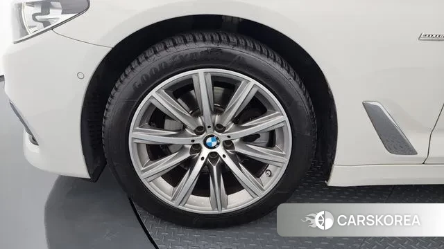 BMW 5 Series (G30) id 3345189 из Кореи 15