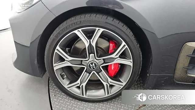 Kia Stinger id 3061075 из Кореи 15