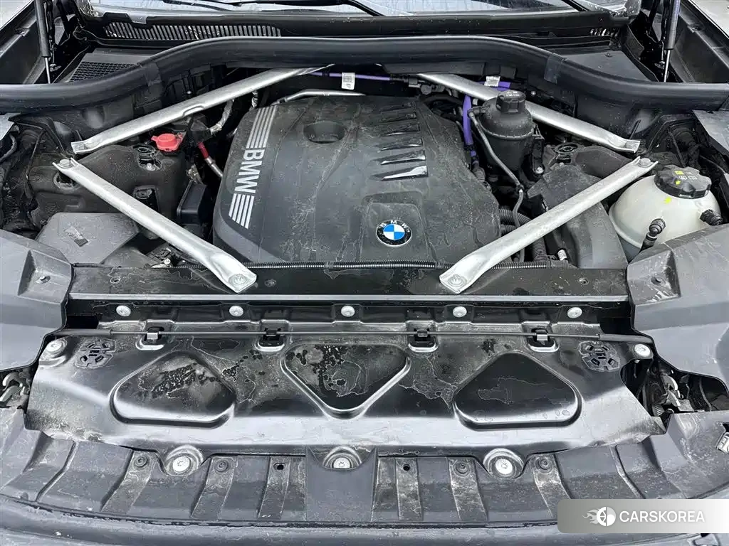 BMW X7 id 4601916 из Китая 13