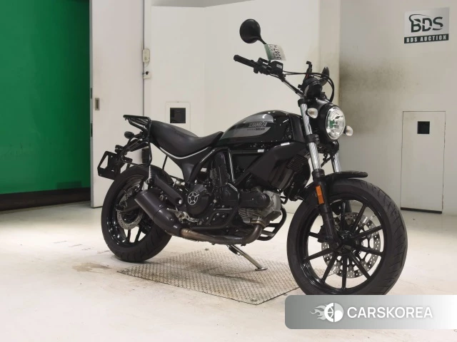 Проданный Ducati SCRAMBLER SIXTY2 2017 из Японии, фото 5