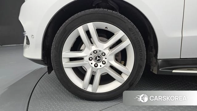 Mercedes-Benz GLE - Class W166 id 4684358 из Кореи 32