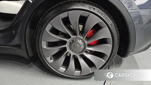 Tesla Model Y id 3348489 из Кореи 15