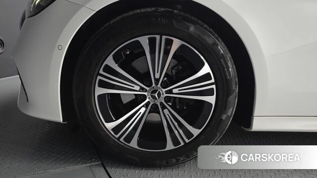 Mercedes-Benz E-Class W214 id 4194358 из Кореи 15