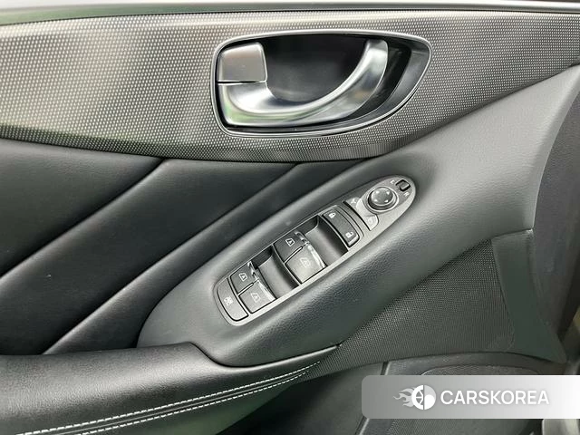 Infiniti Q50L id 3901946 из Китая 18